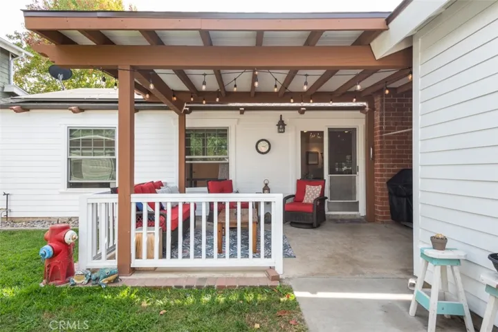 276 Esther Street, Costa Mesa, California 92627
