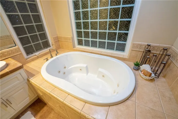 345 Clubhouse Drive, Santa Maria, California 93455