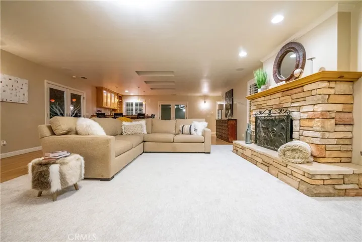 345 Clubhouse Drive, Santa Maria, California 93455