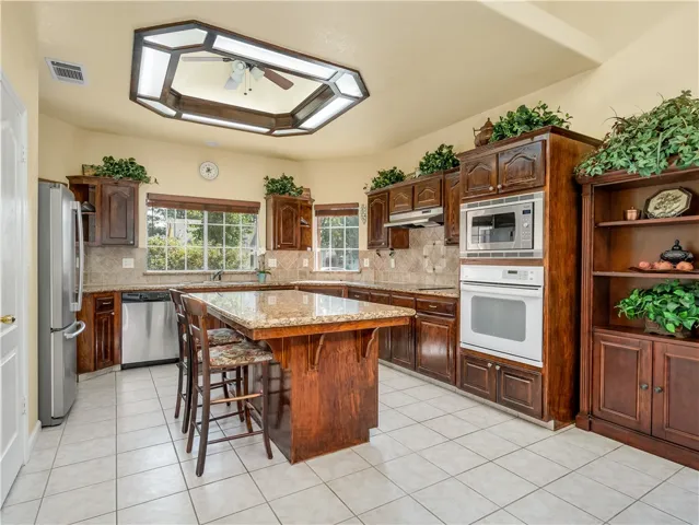 10581 N Meridian Avenue, Fresno, California 93730