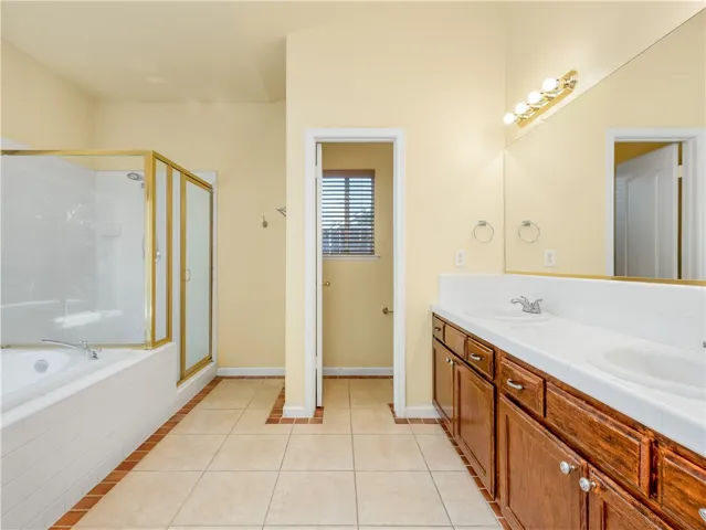 10581 N Meridian Avenue, Fresno, California 93730