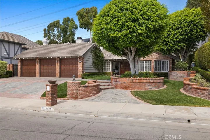 3911 E Rolling Green Lane, Orange, California 92867