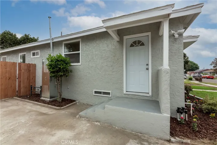 1817 E Pine Street, Compton, California 90221