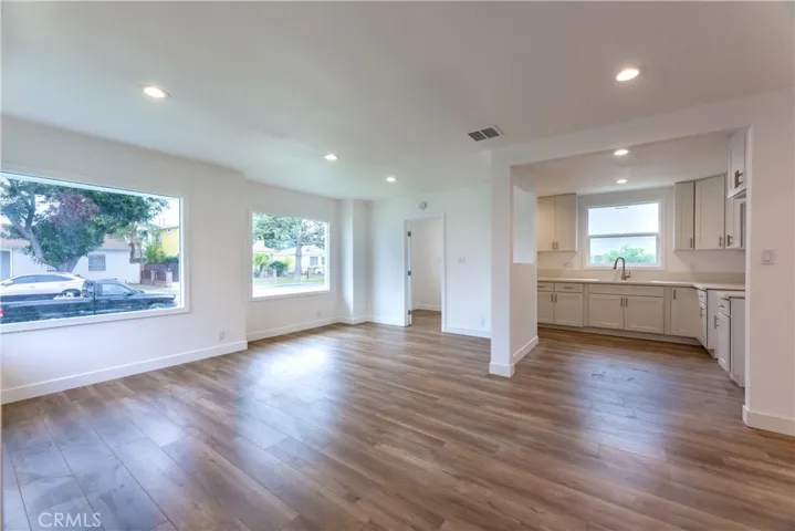 1817 E Pine Street, Compton, California 90221