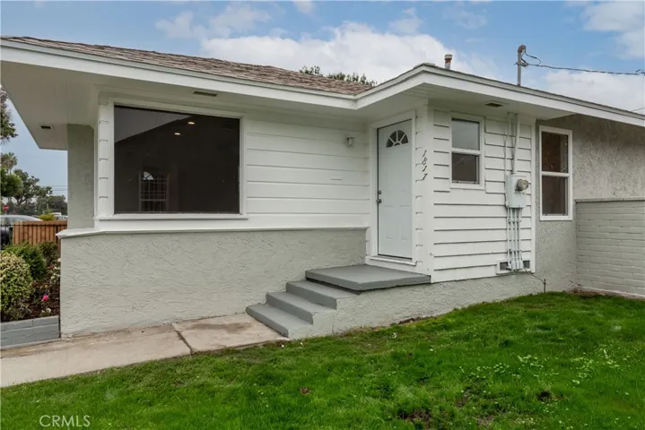1817 E Pine Street, Compton, California 90221