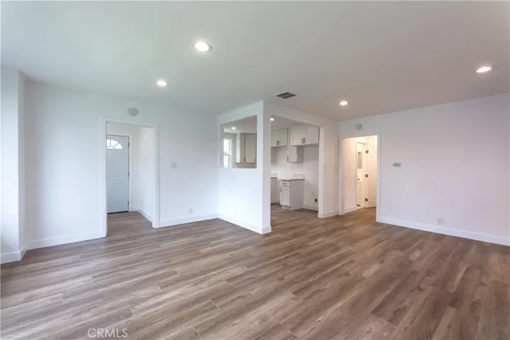 1817 E Pine Street, Compton, California 90221