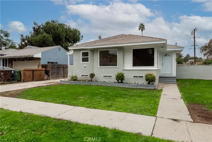1817 E Pine Street, Compton, California 90221