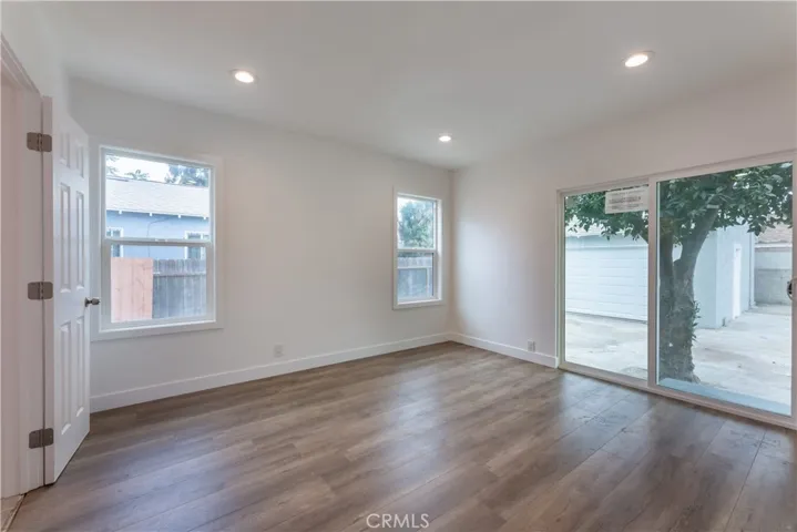 1817 E Pine Street, Compton, California 90221