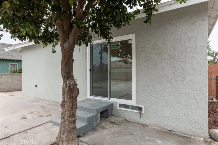 1817 E Pine Street, Compton, California 90221