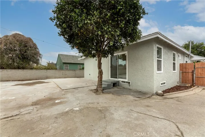 1817 E Pine Street, Compton, California 90221