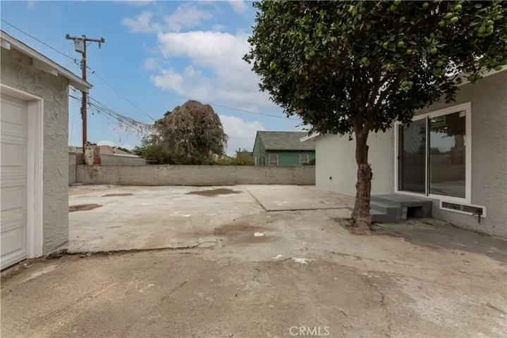 1817 E Pine Street, Compton, California 90221