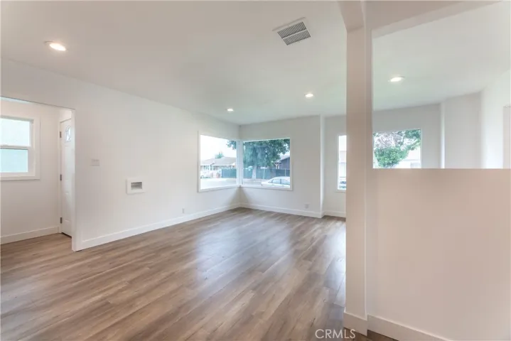 1817 E Pine Street, Compton, California 90221