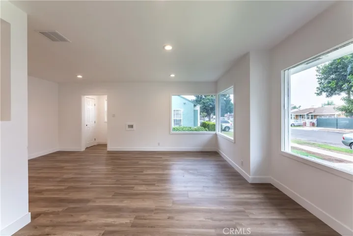 1817 E Pine Street, Compton, California 90221