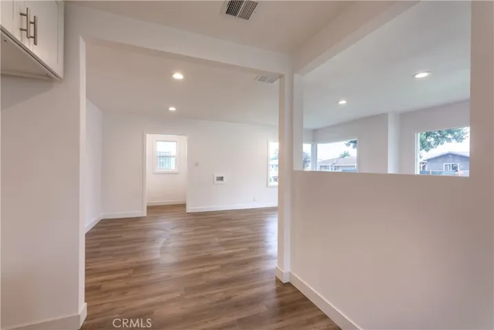 1817 E Pine Street, Compton, California 90221