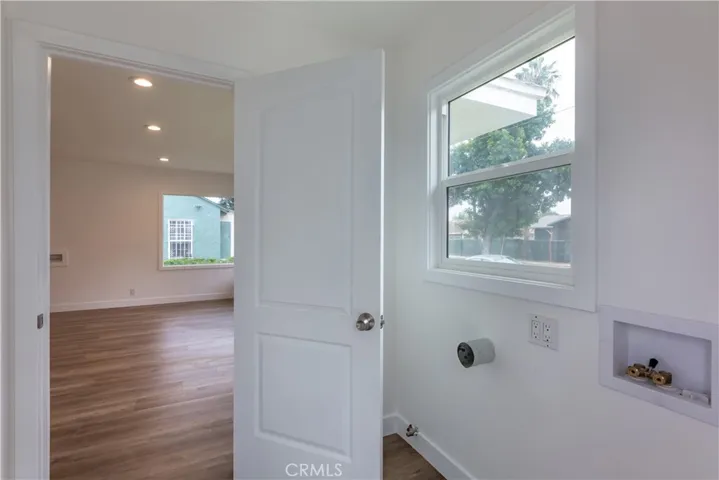 1817 E Pine Street, Compton, California 90221