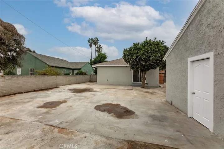 1817 E Pine Street, Compton, California 90221