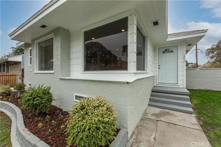 1817 E Pine Street, Compton, California 90221