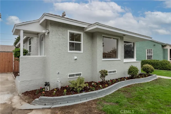1817 E Pine Street, Compton, California 90221