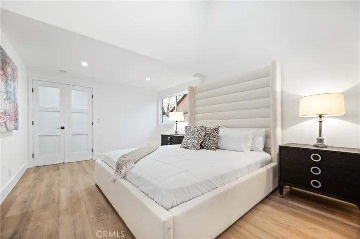 18817 Friar Street, Tarzana, California 91335