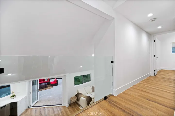18817 Friar Street, Tarzana, California 91335