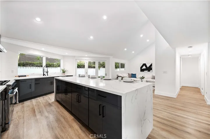 18817 Friar Street, Tarzana, California 91335