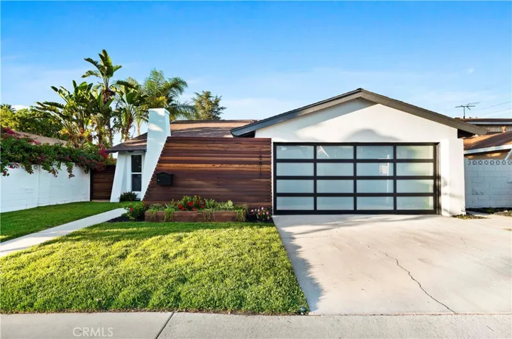18817 Friar Street, Tarzana, California 91335
