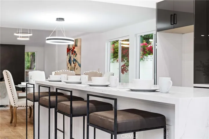 18817 Friar Street, Tarzana, California 91335