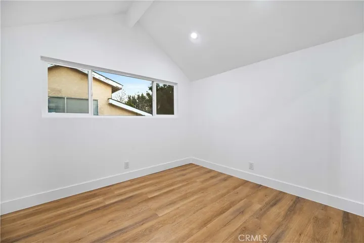 18817 Friar Street, Tarzana, California 91335