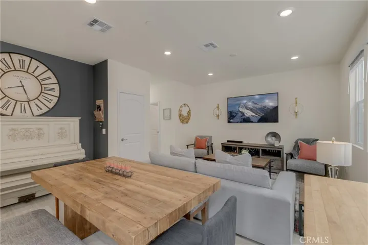 13953 Agua Clara Circle, Eastvale, California 92880