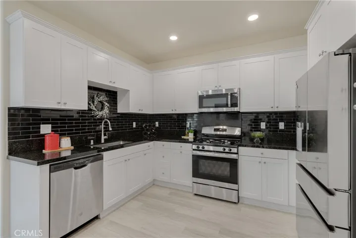 13953 Agua Clara Circle, Eastvale, California 92880
