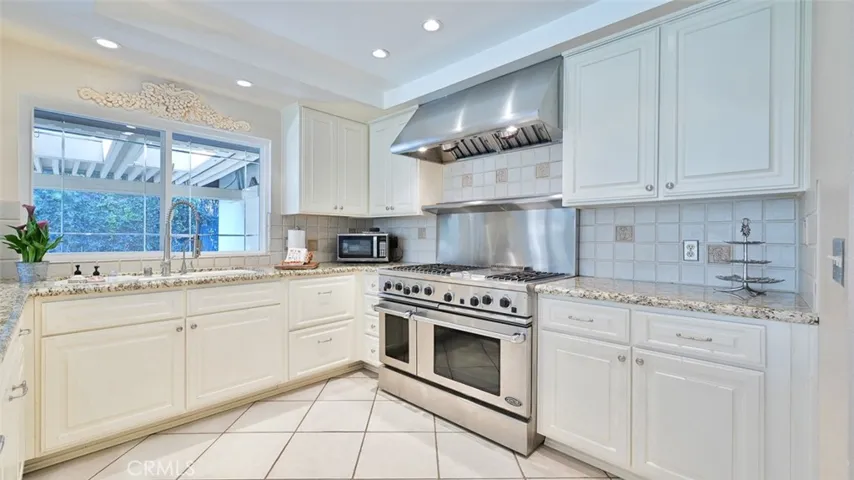 8204 Seranata Drive, Whittier, California 90603