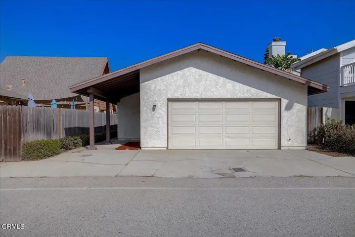40-Breakwater Way-01