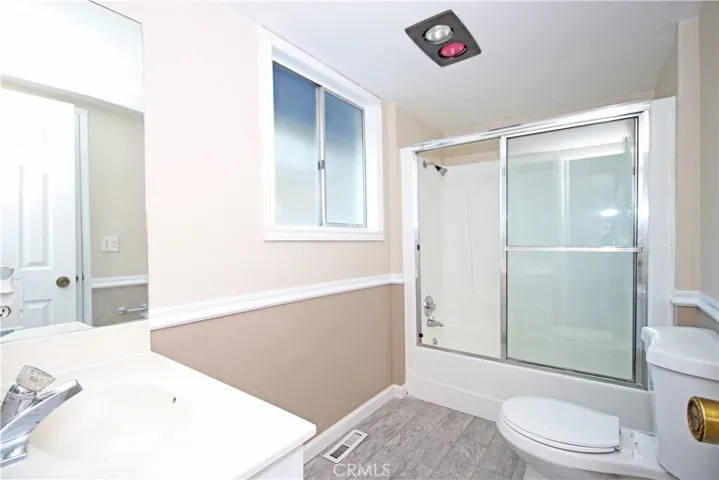 main floor 2nd bathroom