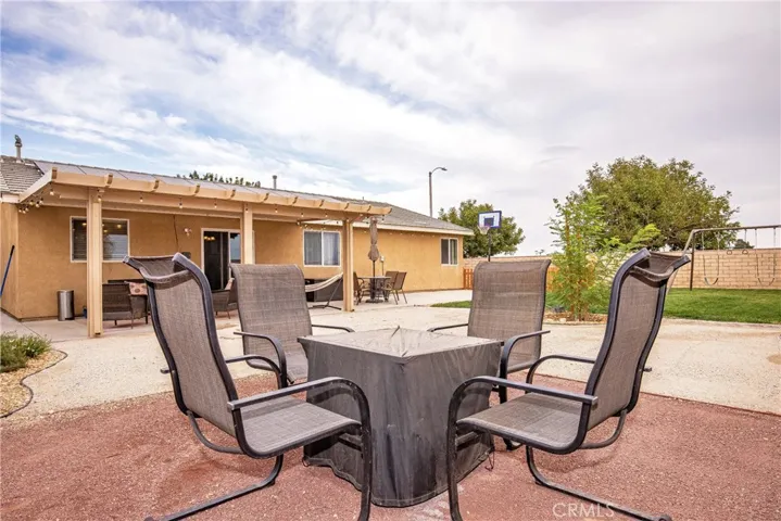 3366 James Court, Lancaster, California 93535