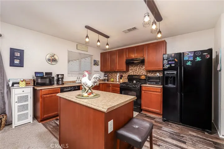 3366 James Court, Lancaster, California 93535