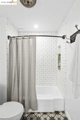 424 Staten Ave 203, Oakland, California 94610