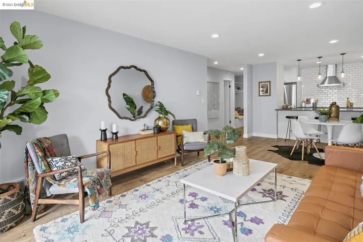 424 Staten Ave 203, Oakland, California 94610