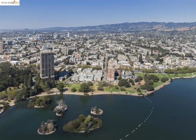 424 Staten Ave 203, Oakland, California 94610