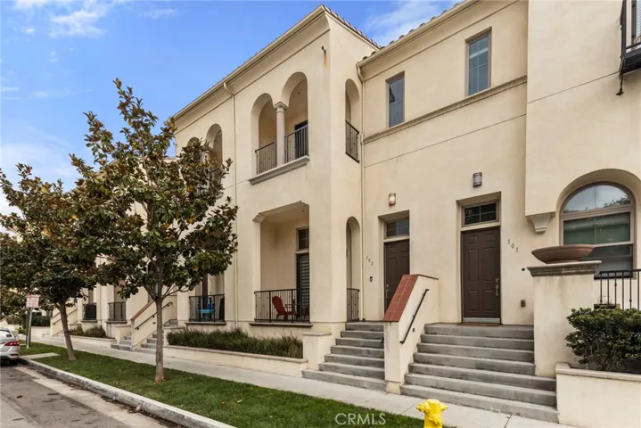 Spanish and Moorish architecture of the 805 building creates a fresh and welcoming exterior