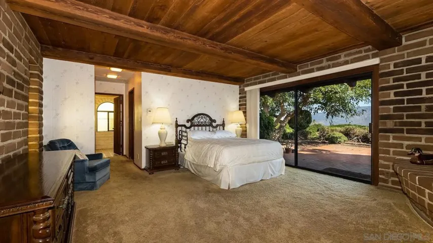 32433 Cole Grade Rd, Valley Center, California 92082