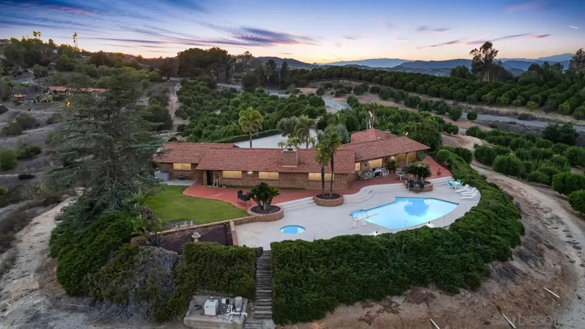 32433 Cole Grade Rd, Valley Center, California 92082