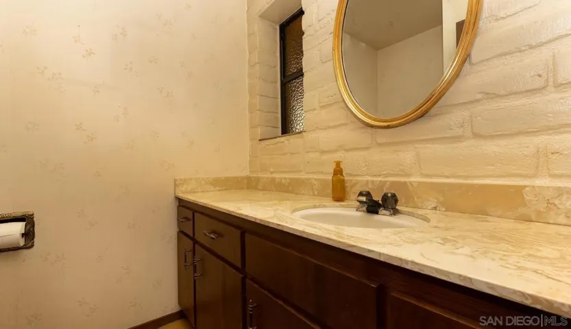32433 Cole Grade Rd, Valley Center, California 92082