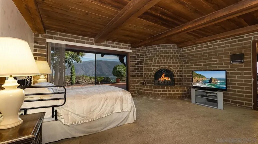 32433 Cole Grade Rd, Valley Center, California 92082