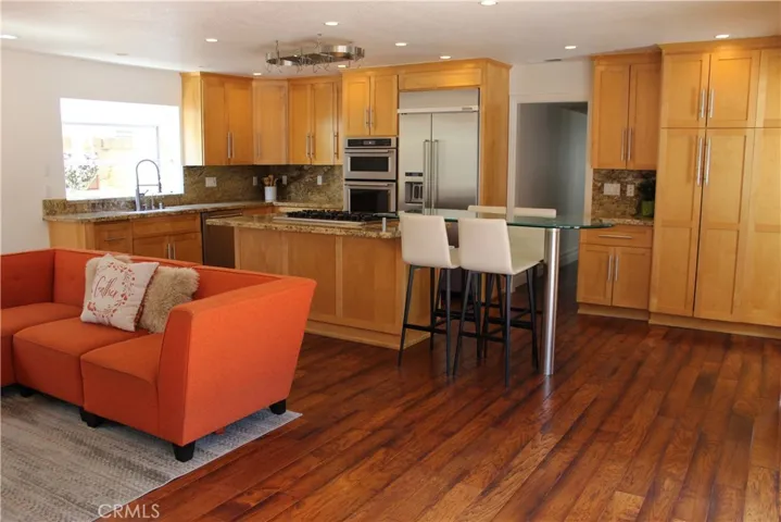 Kitchen with adjoining family room