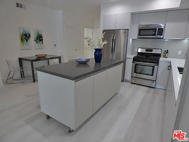 1526 Armacost Avenue 505, Los Angeles, California 90025