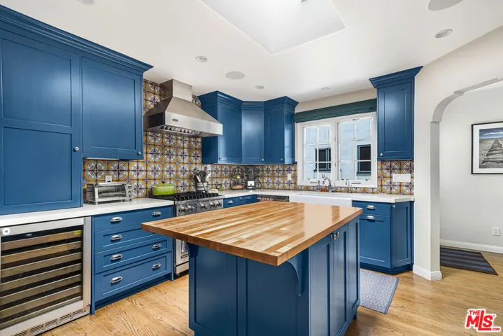 1021 Cedar Street, Santa Monica, California 90405