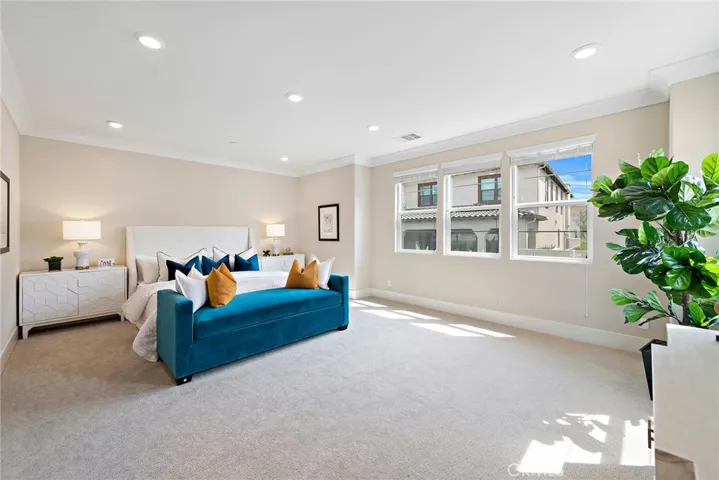 59 Cetus, Irvine, California 92618