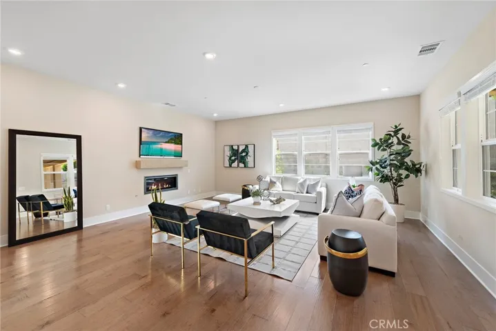 59 Cetus, Irvine, California 92618
