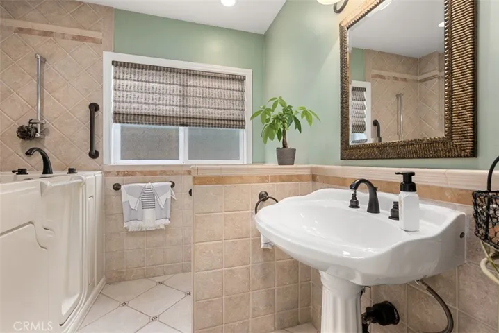 26191 Avenida Deseo, Mission Viejo, California 92691