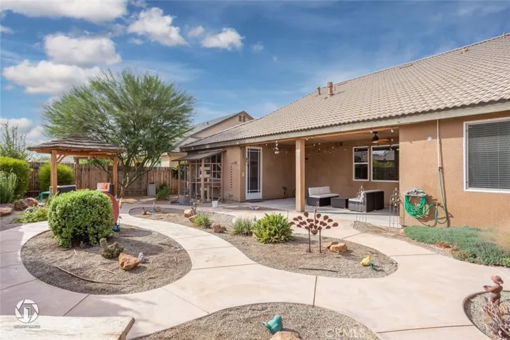 14837 Blue Stream Avenue, Bakersfield, California 93314